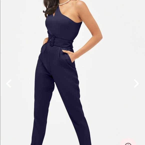 Lavish Alice cut out one shoulder tailored jumpsuit in navy - Picture 2 of 8